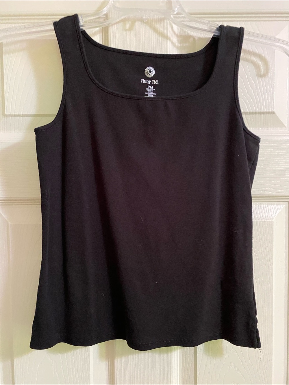 Ruby Rd. Solid Black Scoop Neck Tank